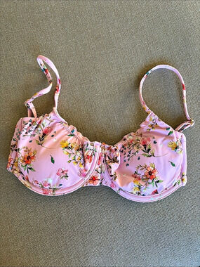 PQ Swim Blossom Roxy Underwire Top Floral Bikini Top in Pink & White